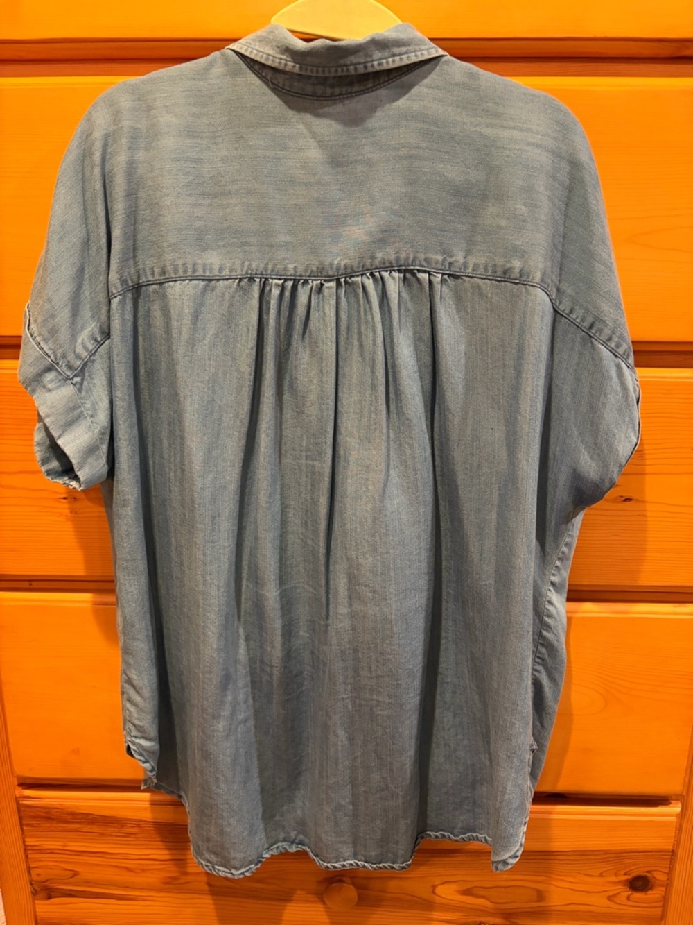 Time&Tru Light Blue Short Sleeve Chambray Shirt Top size large - Picture 4 of 5
